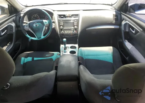 2015 Nissan Altima 2.5 z USA, uszkodzony, nr VIN 1N4AL3AP9FN347997